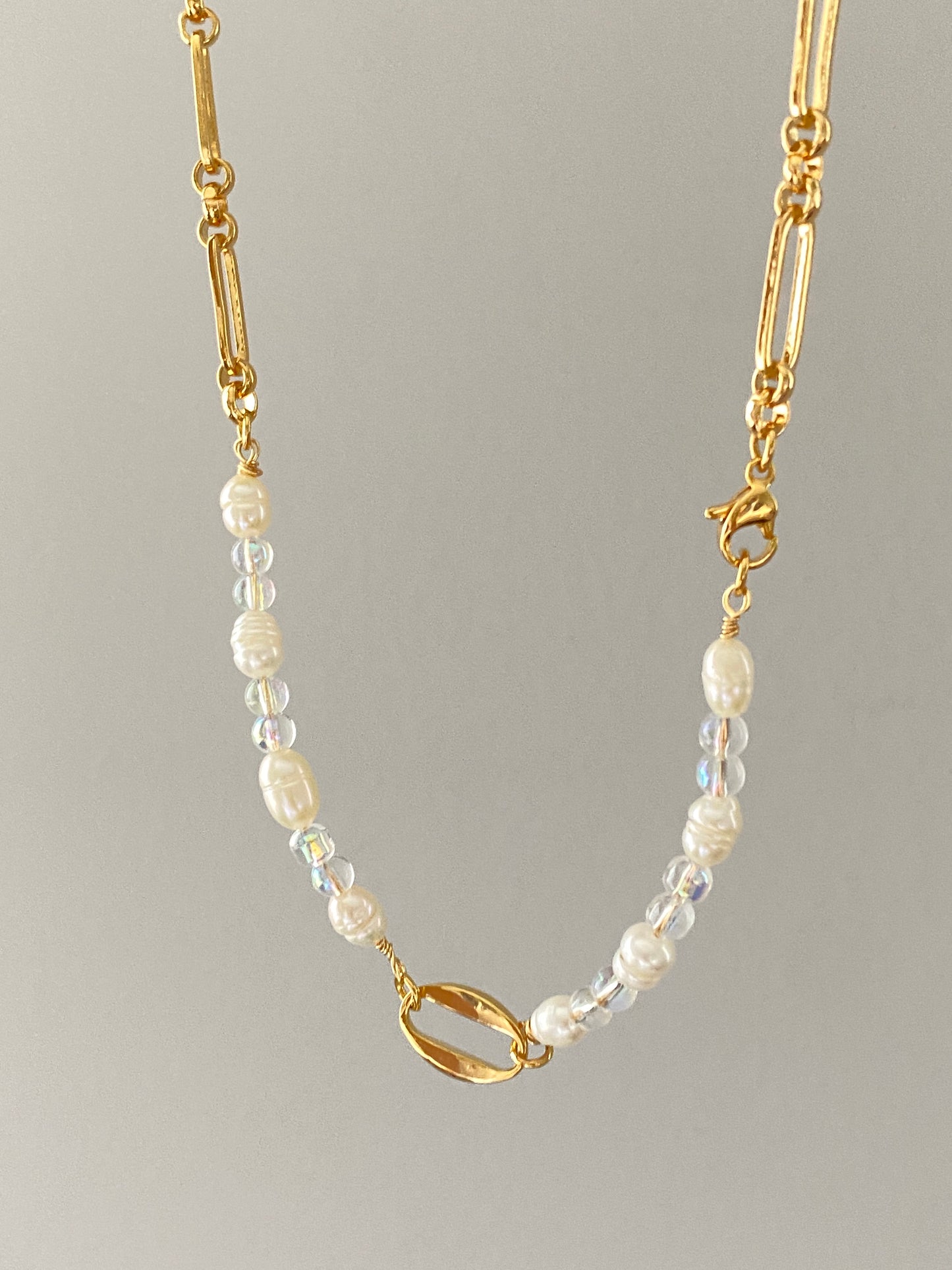 Pearl & Glass Bead Oval Ring Link Chain Necklace