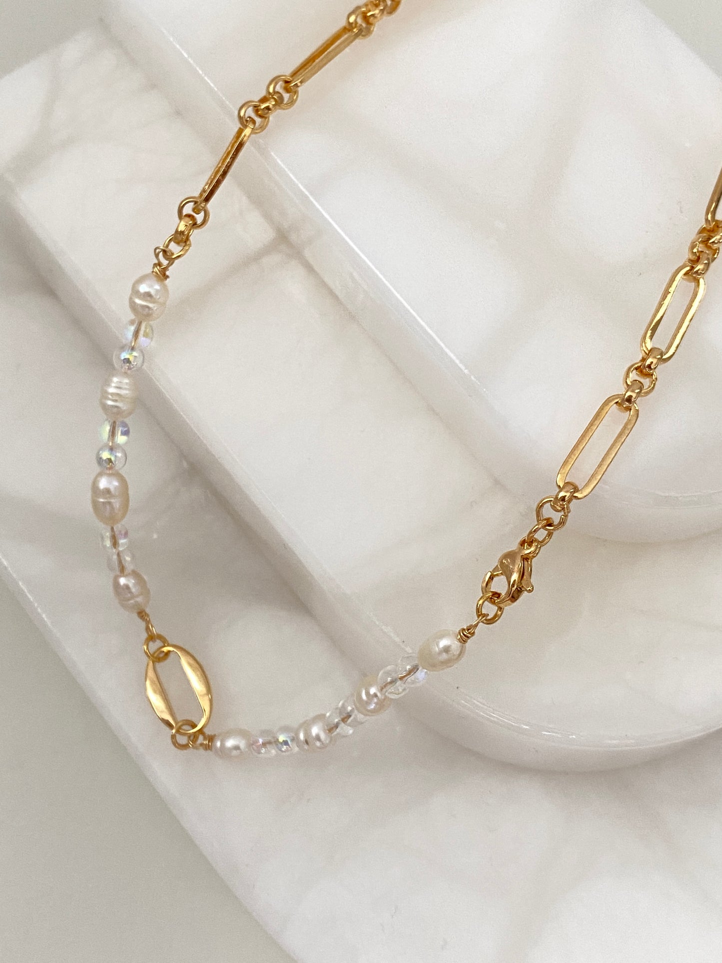 Pearl & Glass Bead Oval Ring Link Chain Necklace