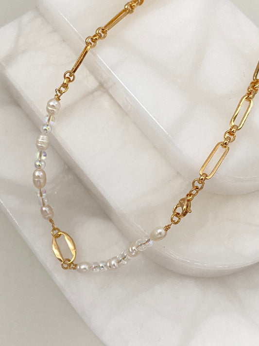 Pearl & Glass Bead Oval Ring Link Chain Necklace