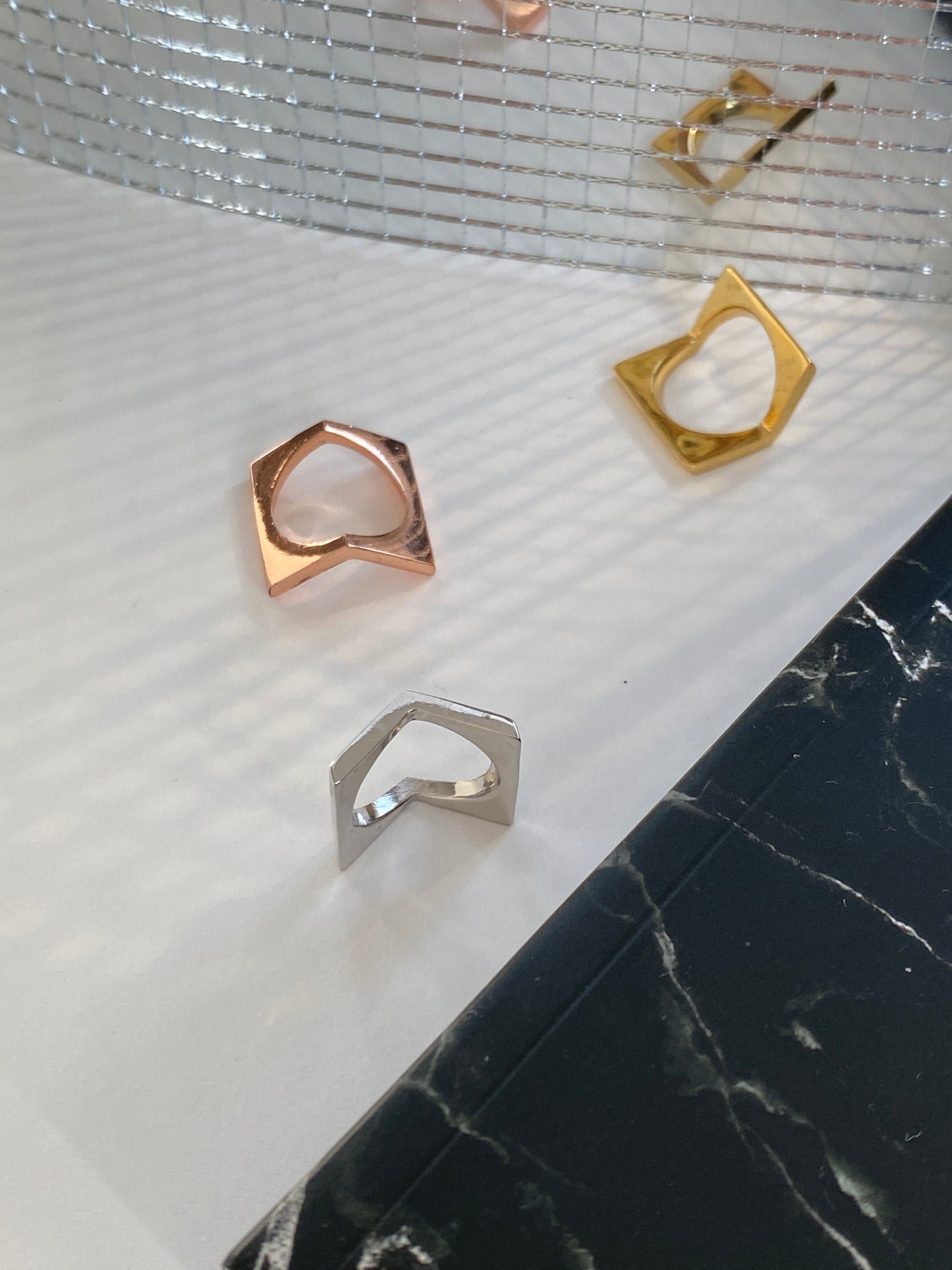 Arrow Knuckle Ring - Rose Gold