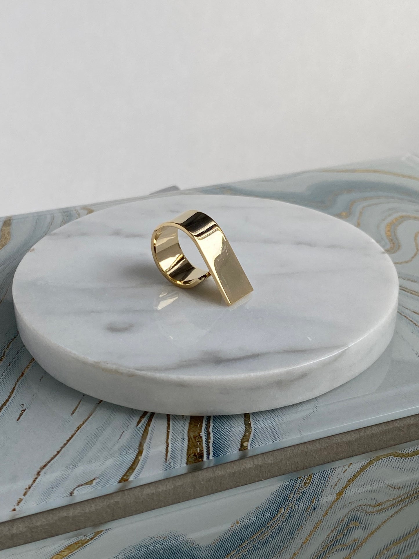 Block away ring - Gold