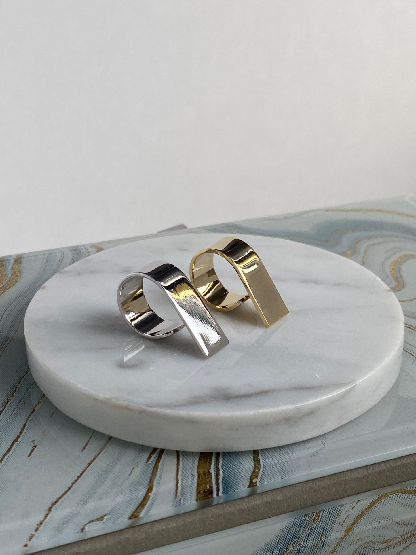 Block away ring - Gold