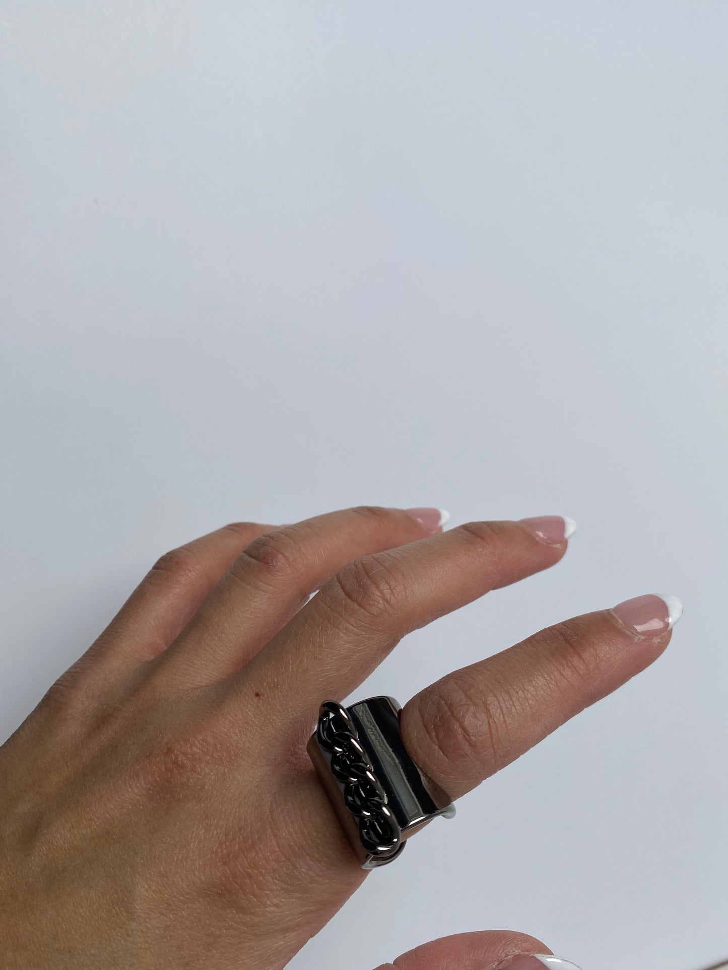 Chain coil Ring - Black