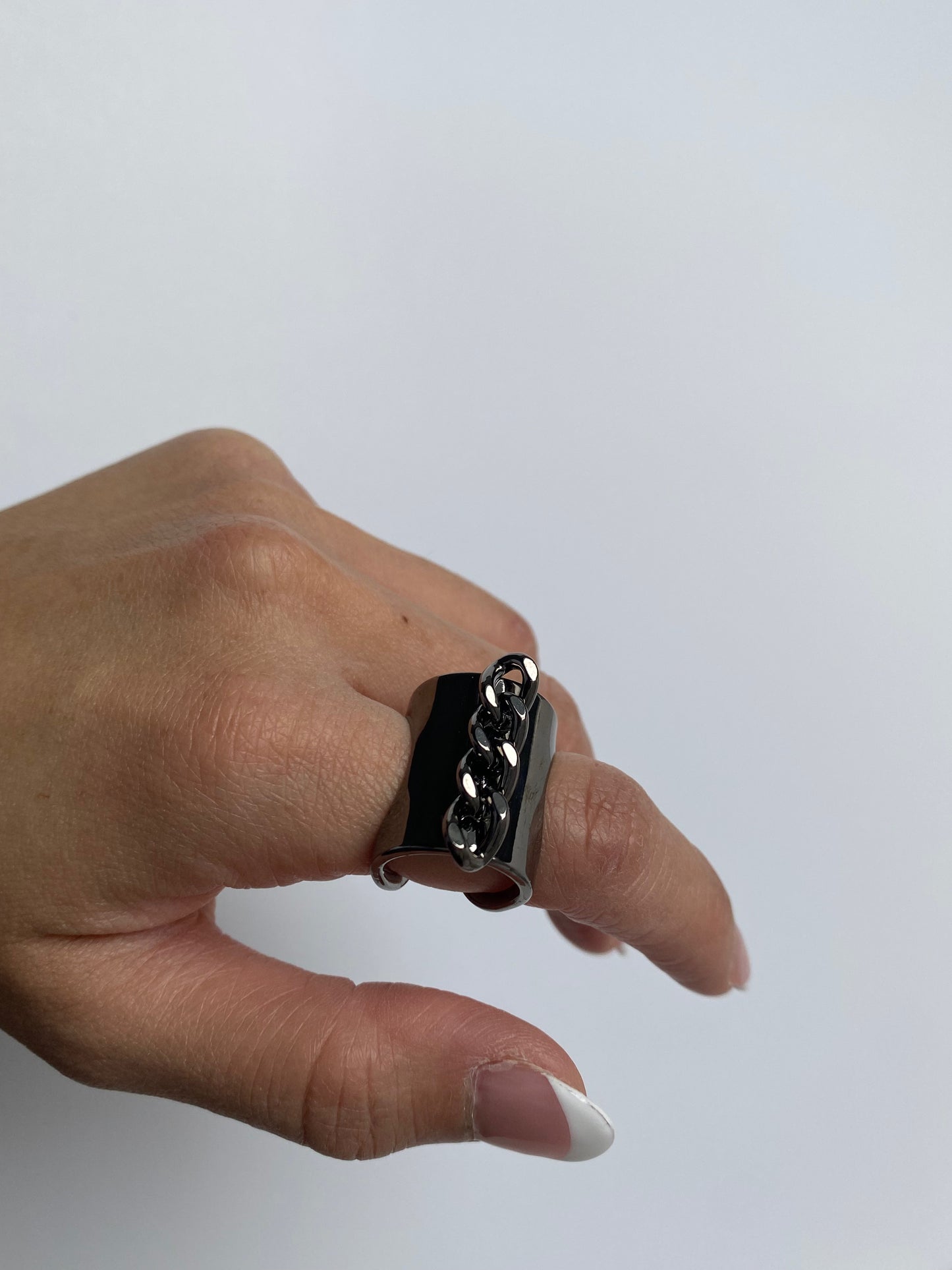 Chain coil Ring - Black